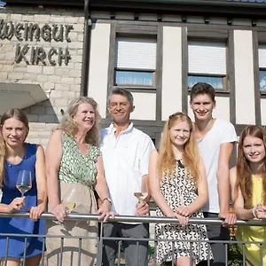 https://weingut-ferienwohnungen-kirch.com-bavaria.com